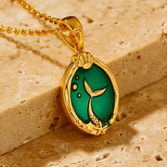 “Mermaid Profile & Tail” Cameo Silhouette Bubble Starfish Two-Way 18K Necklace - Picture 6 of 16